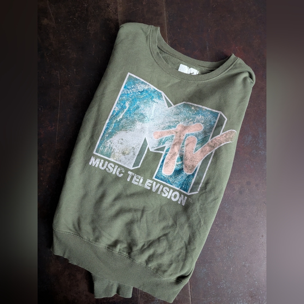 MTV Green Crewneck Sweater Casual Style